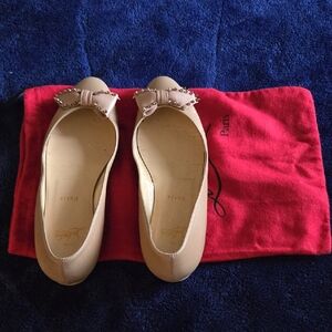 Elegant Beige Women's Flats with Bow Detail